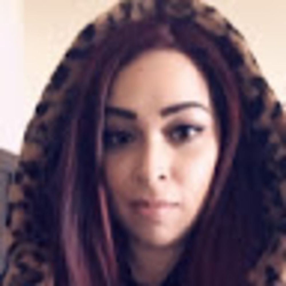 Meet your Posher, Desiree